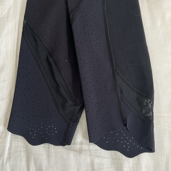 Lululemon Black High-Rise Crop leggings size 4 (2 pair) - Picture 3 of 5
